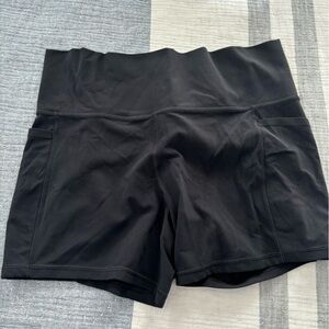 salutation stash II 5” short